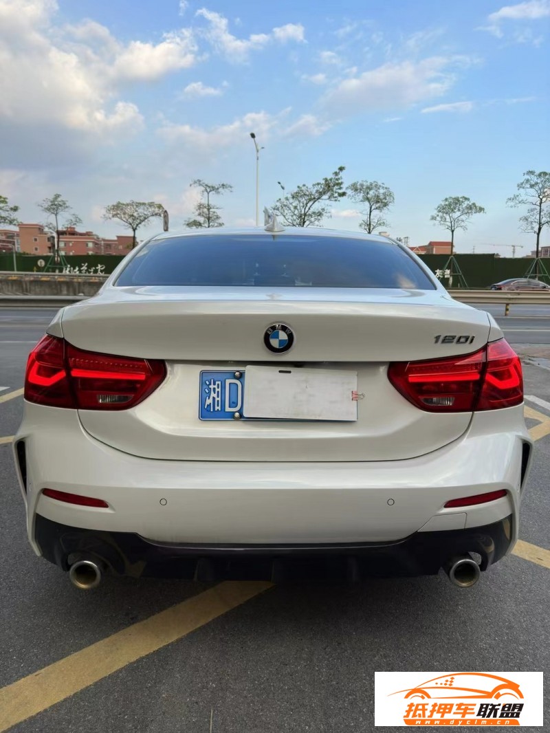  20年寶馬1系轎車 