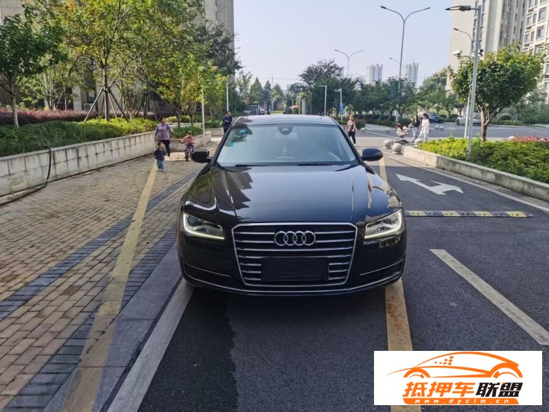  15年奧迪A8L轎車 