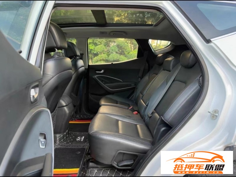  15年現(xiàn)代全新勝達SUV 