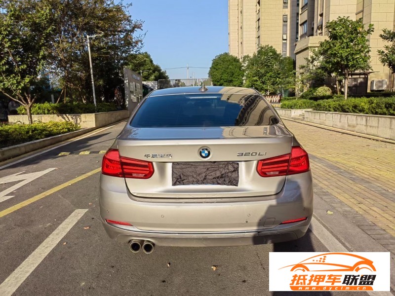  19年寶馬3系轎車 