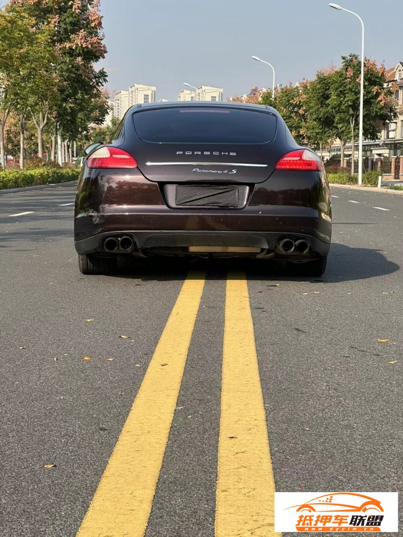  11年保時捷Panamera轎車 