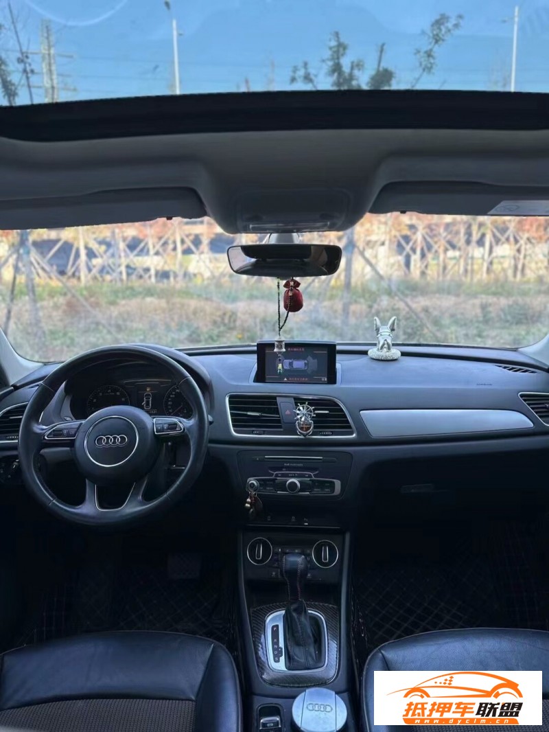  16年奧迪Q3轎車 