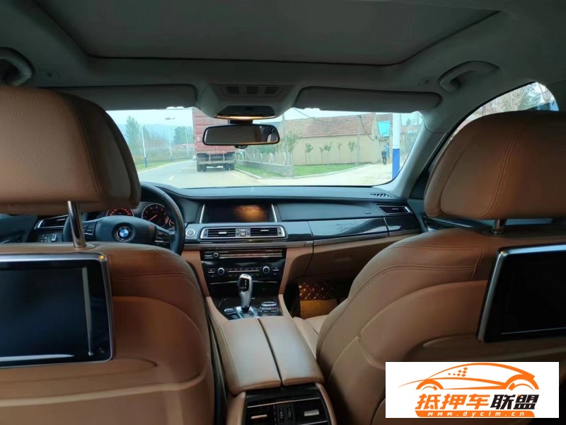  13年寶馬7系轎車 