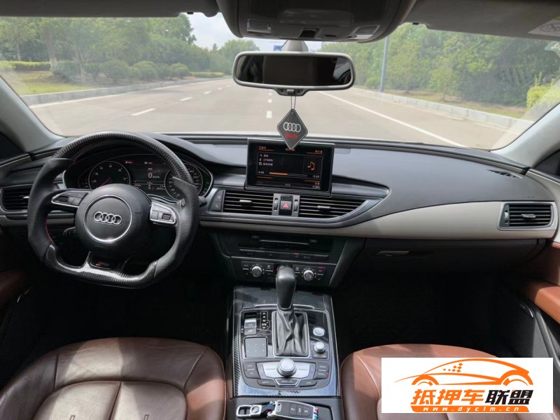  16年奧迪A7轎車 