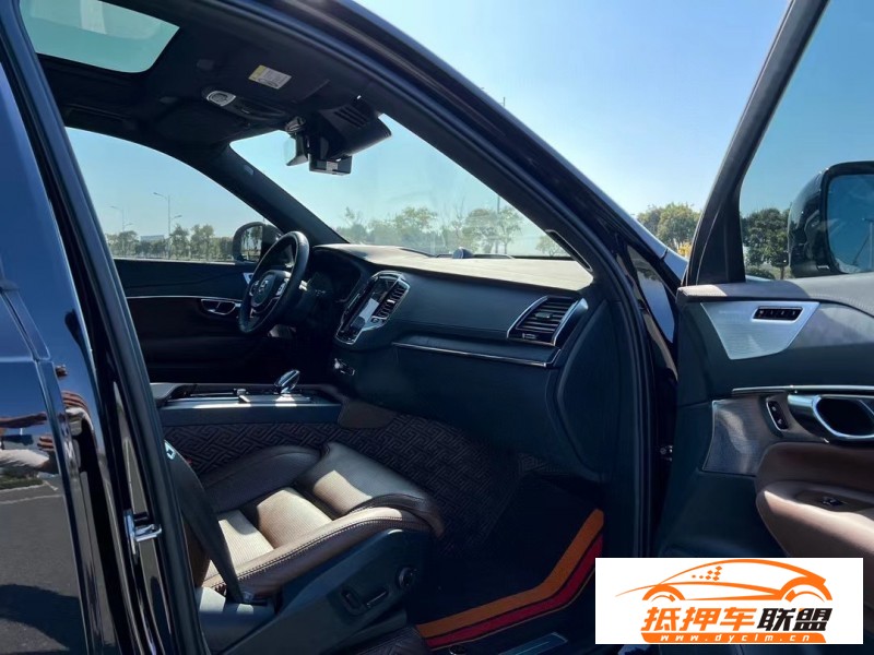  22年沃爾沃XC90轎車 