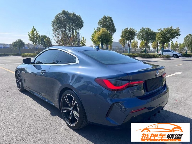  22年寶馬4系轎車 