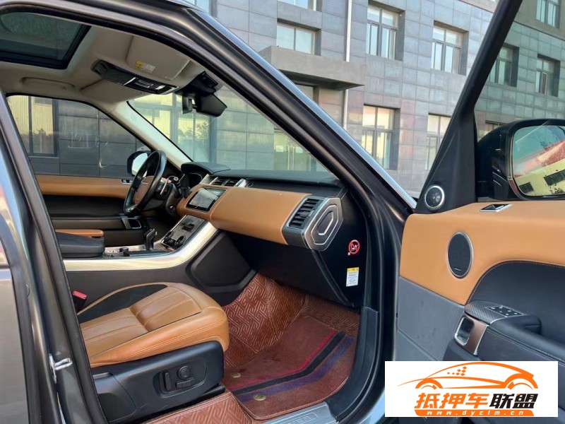  18年路虎攬勝運(yùn)動(dòng)版轎車(chē) 