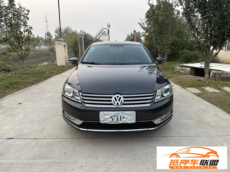  12年大眾邁騰轎車 
