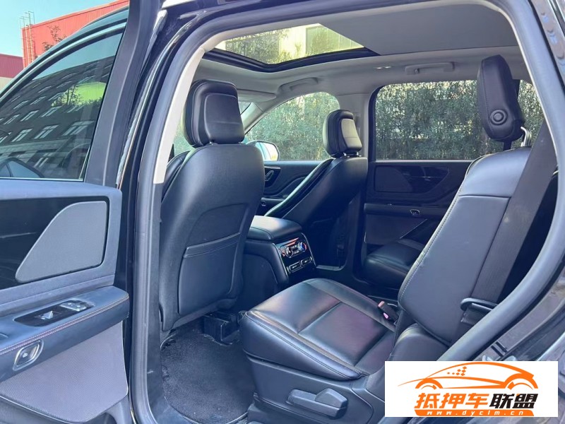 21年林肯飛行家轎車 