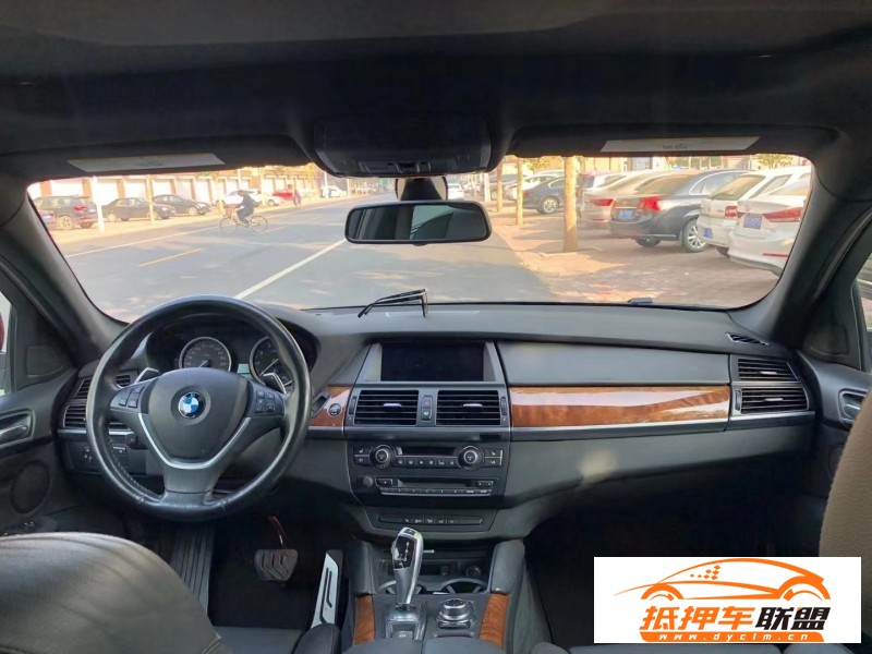  14年寶馬X6轎車 