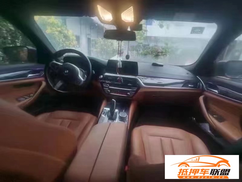  18年寶馬5系轎車 