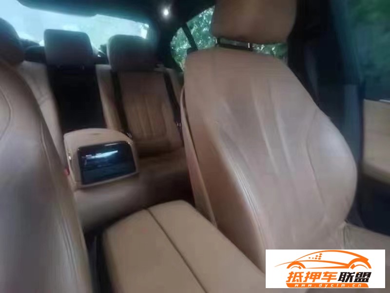  18年寶馬5系轎車 
