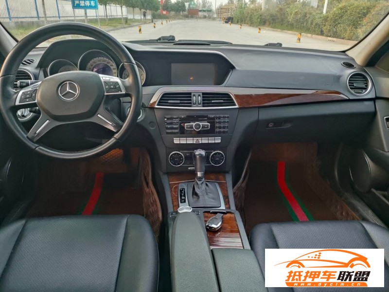  13年奔馳C轎車 