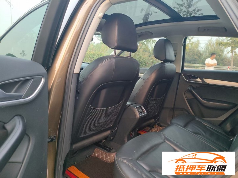  15年奧迪Q3轎車 