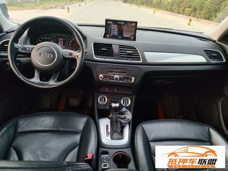  15年奧迪Q3轎車 