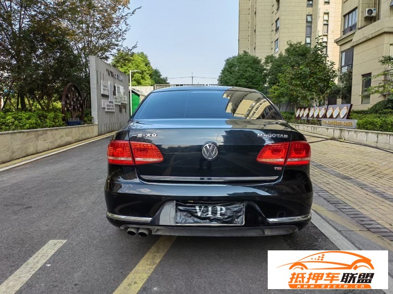  15年大眾邁騰轎車 