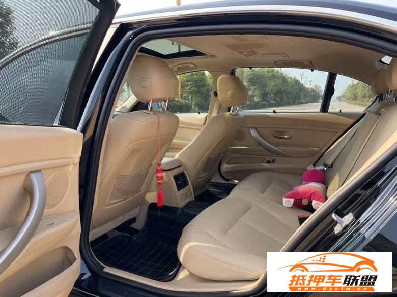  14年寶馬3系轎車 