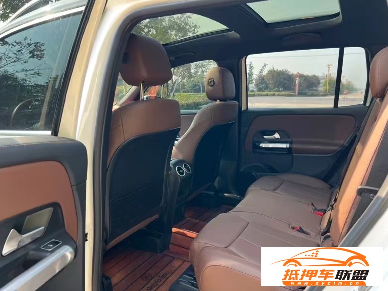  22年奔馳GLB轎車 