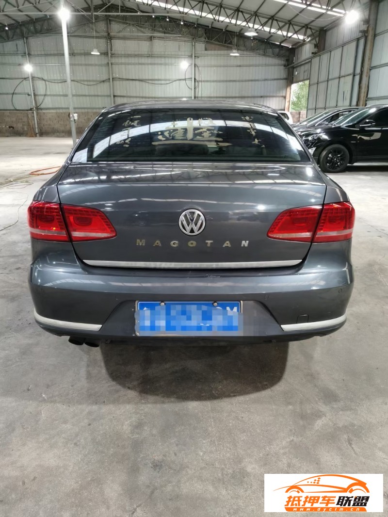  12年大眾邁騰轎車 