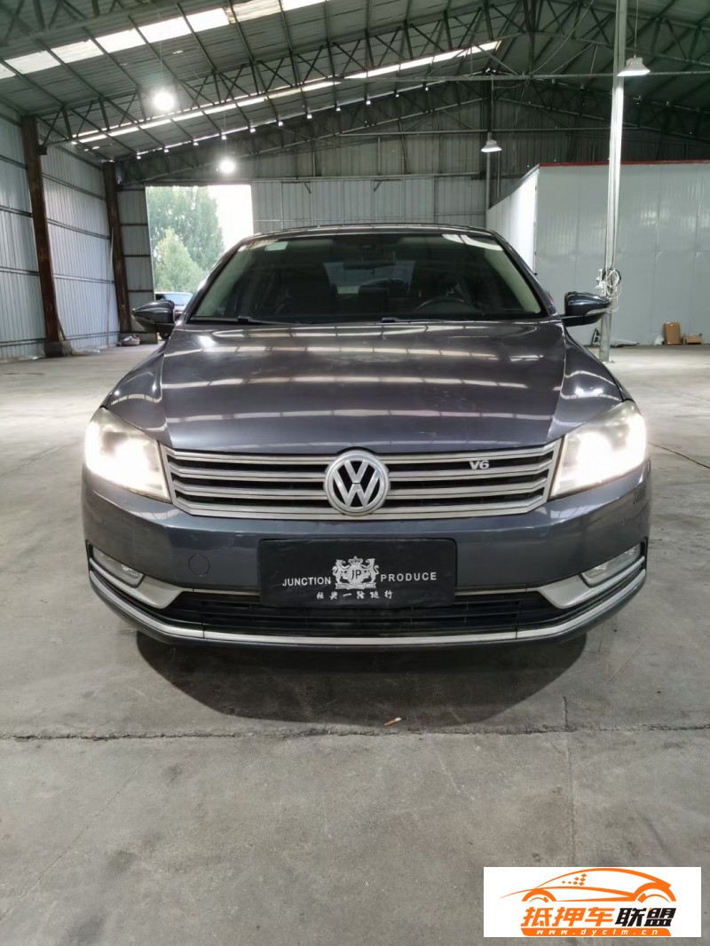  12年大眾邁騰轎車 