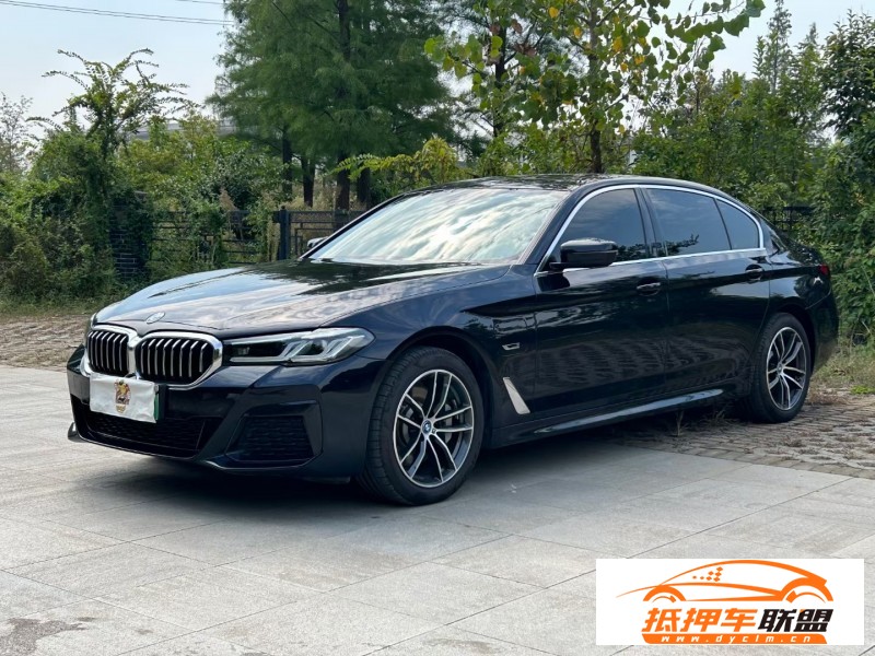  22年寶馬5系轎車 