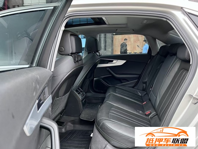  22年奧迪A4L轎車 