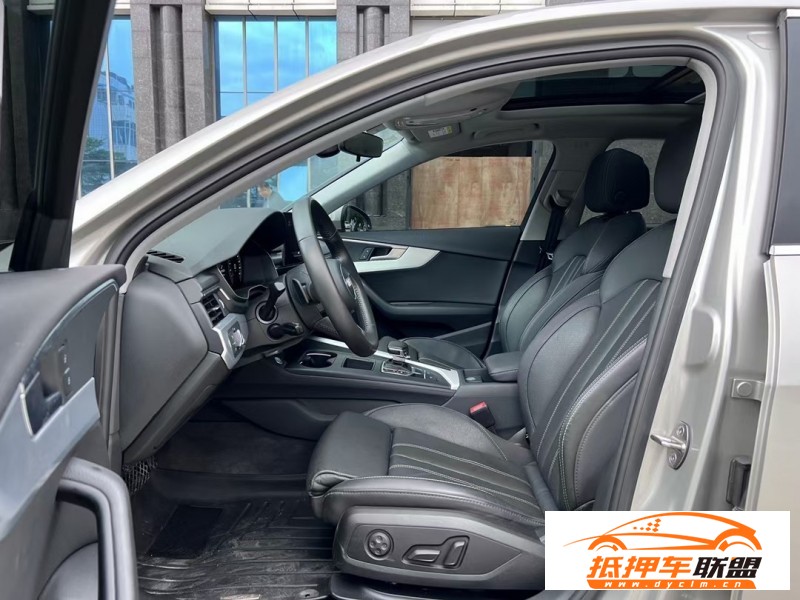  22年奧迪A4L轎車 