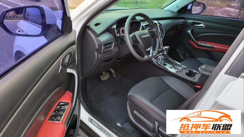  19年獵豹汽車CS9轎車 