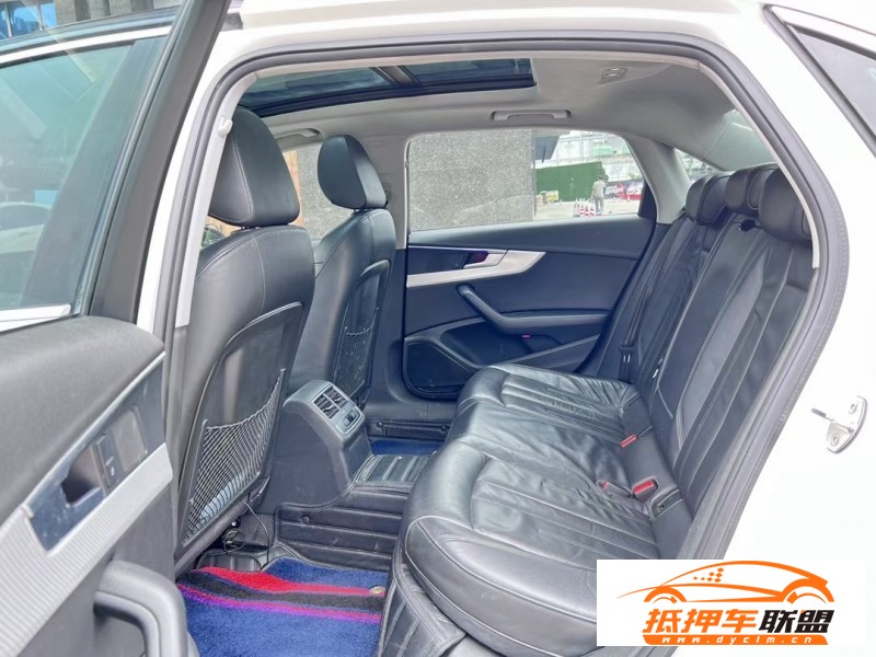  17年奧迪A4L轎車 