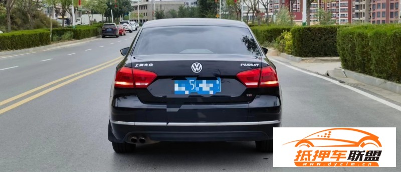  13年大眾帕薩特轎車 