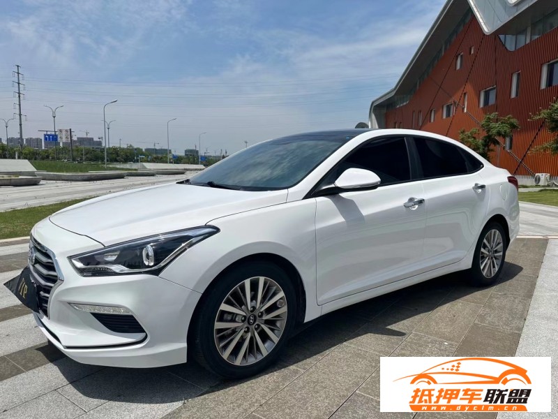  21年現(xiàn)代名圖轎車 