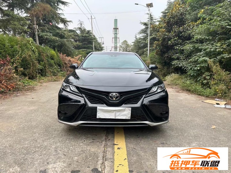  22年豐田凱美瑞轎車 