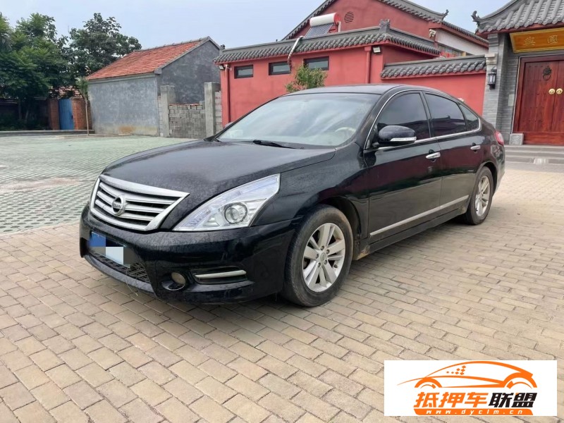  13年日產(chǎn)天籟轎車 