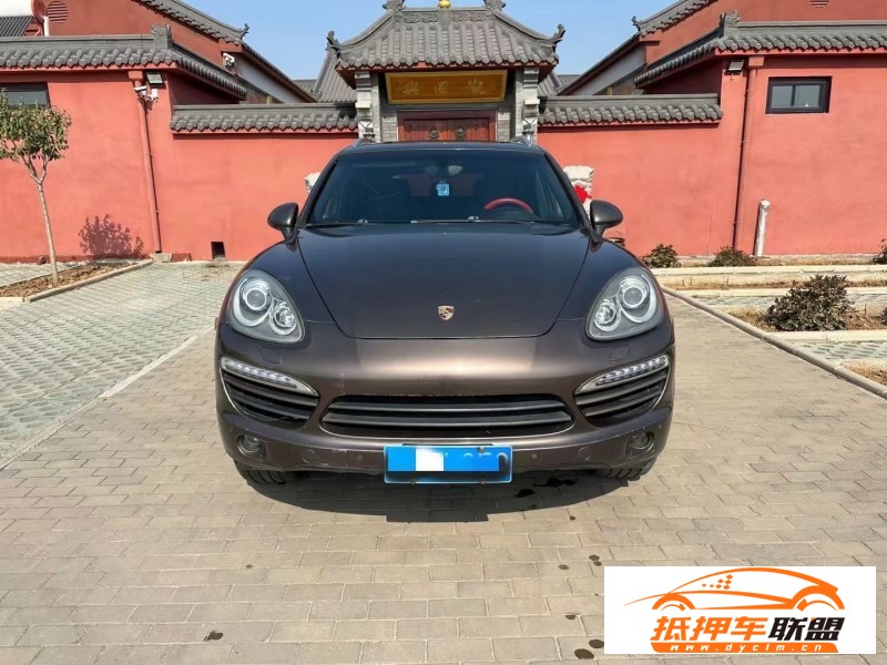  11年保時捷卡宴轎車 