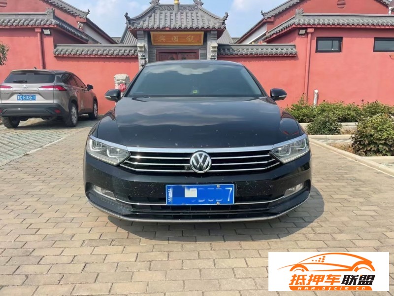  17年大眾邁騰轎車 