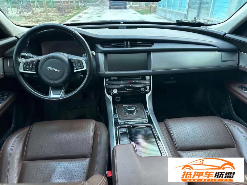  18年捷豹XF轎車 