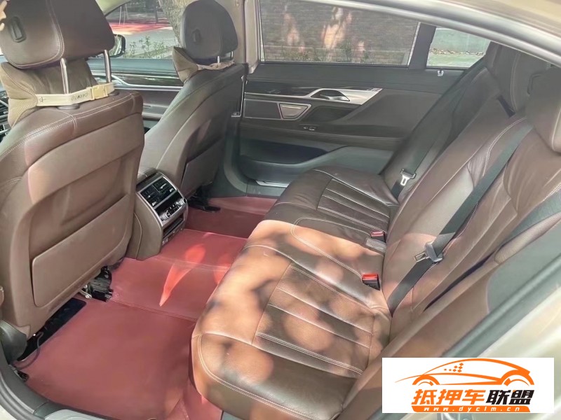  16年寶馬7系轎車 