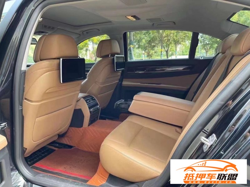  14年寶馬7系轎車 
