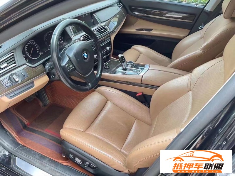  14年寶馬7系轎車 