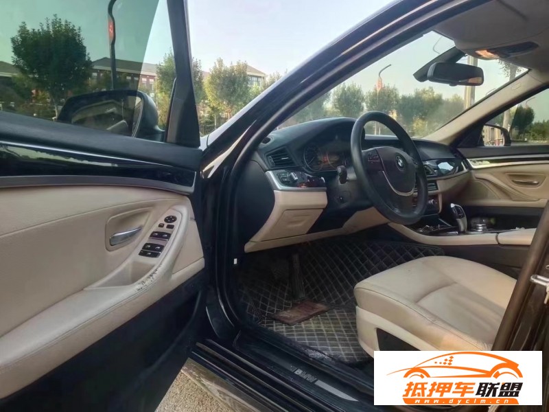  12年寶馬5系轎車 