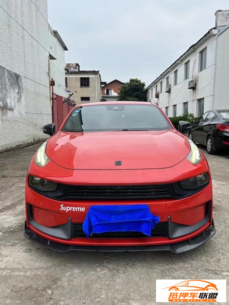  19年領(lǐng)克03轎車 