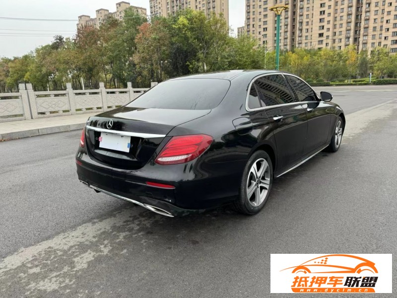  18年奔馳E轎車 