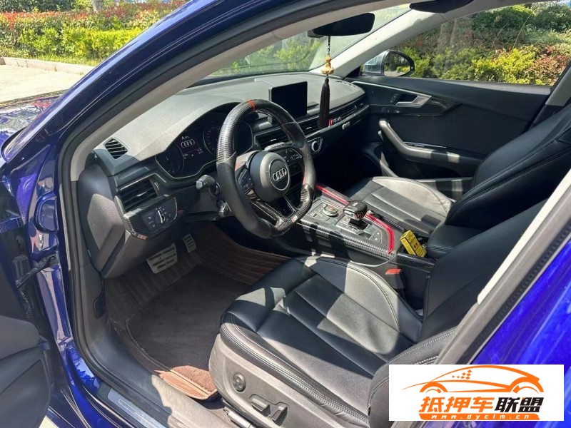  17年奧迪A4L轎車 