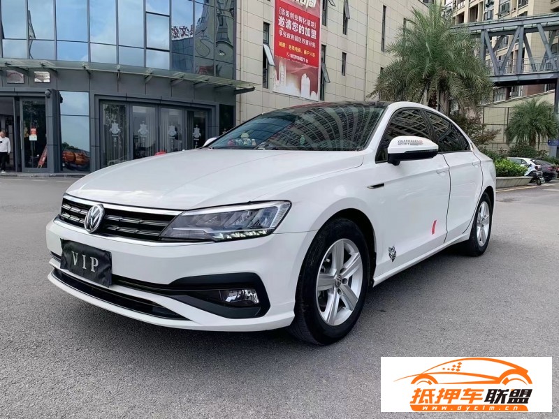  22年大眾凌渡轎車 