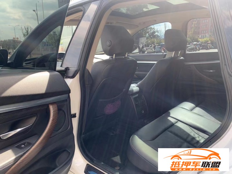  13年寶馬3系GT轎車 