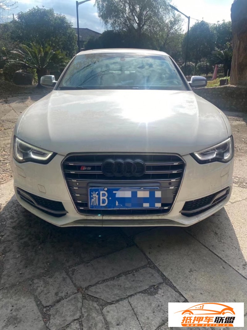  12年奧迪S5轎車 