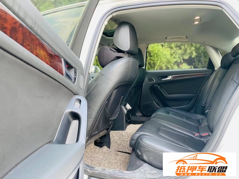  14年奧迪A4L轎車 
