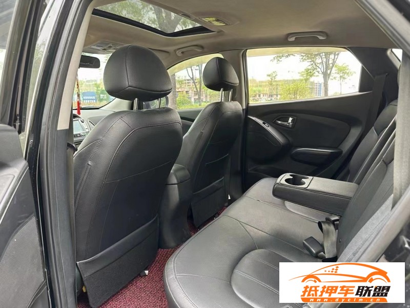  13年現(xiàn)代ix35SUV 