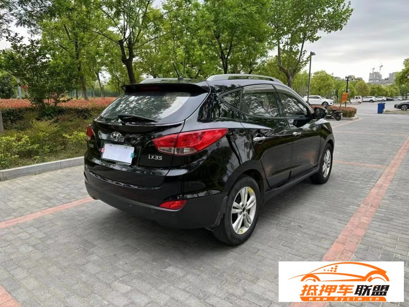  13年現(xiàn)代ix35SUV 