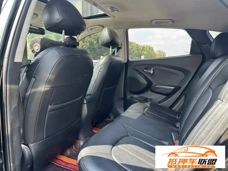  17年現(xiàn)代ix35SUV 